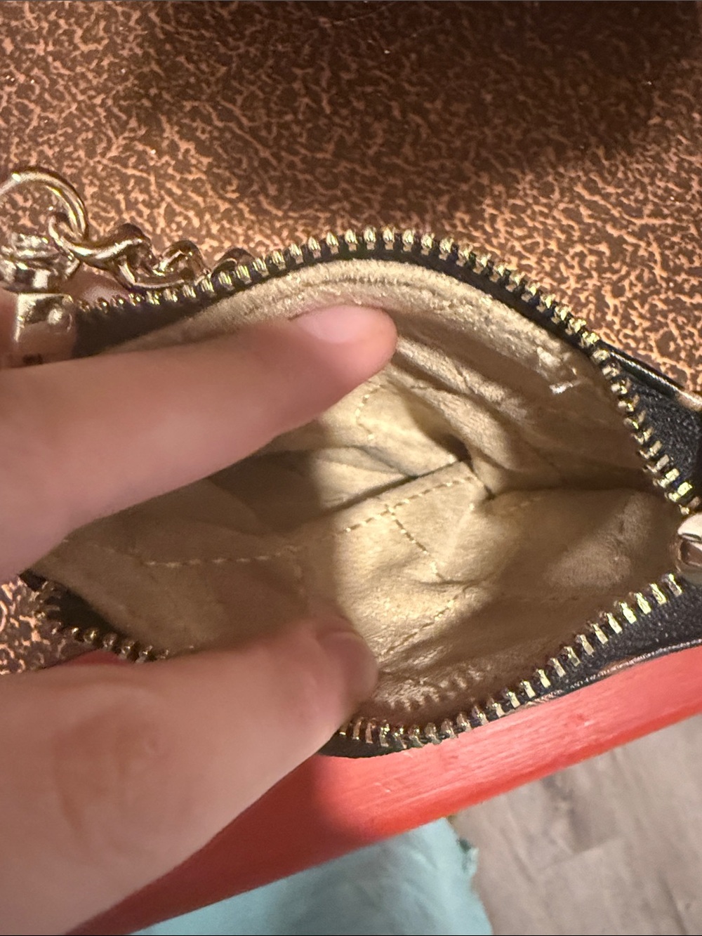 Buy 2 for 20$ ✌🏻Celine Dion Leopard Print Change Purse with Gold Chain - Picture 4 of 6